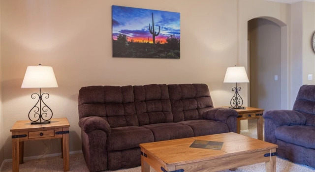 4BR Newly Furnished Home w/ Pool Heater, Book Feriehus Litchfield Park Arizona