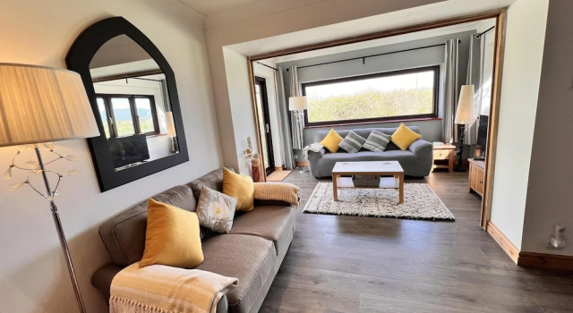 Ty Efail Cottage, Mountain Views & Secure Garden, Book Feriehus Llanddona Anglesey