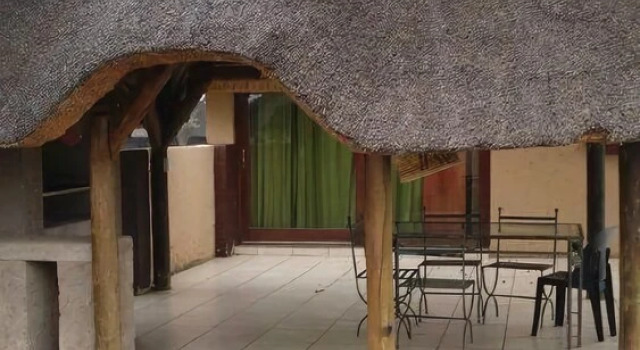 Chakira Lodge, Prenota Hotel Warmbaths 