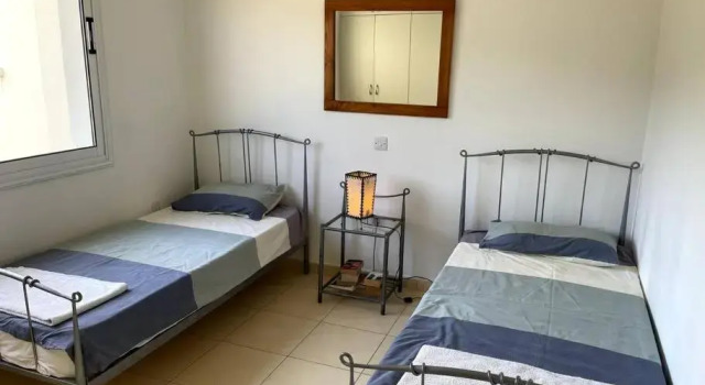 2 bed apt mountains and costal views with pool, Rezervasyon Otel Tala Baf