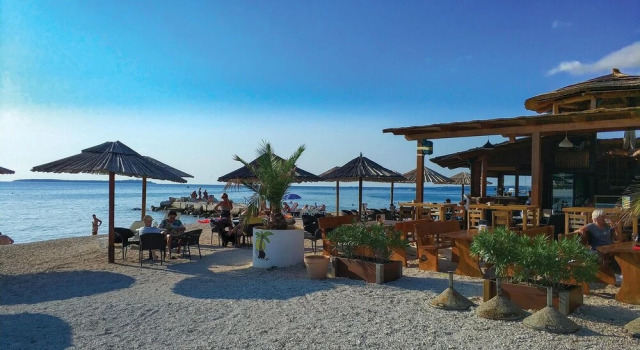 Beautiful Apartment in Fazana With Wifi and 2 Bedrooms, Prenota Appartamento Valbandon Istria