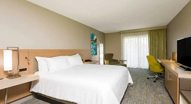 Двухместный номер Standard с балконом Hilton Garden Inn Grand Rapids East