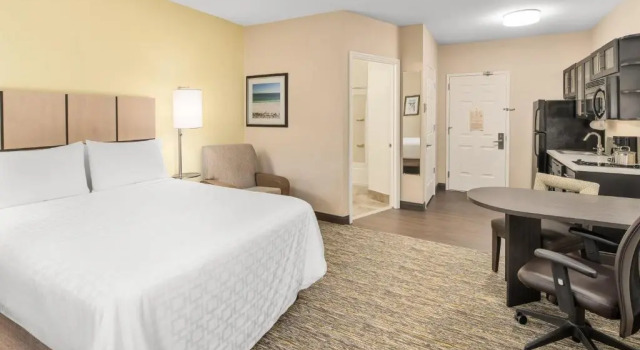 Люкс Standard Candlewood Suites Destin-Sandestin Area by IHG