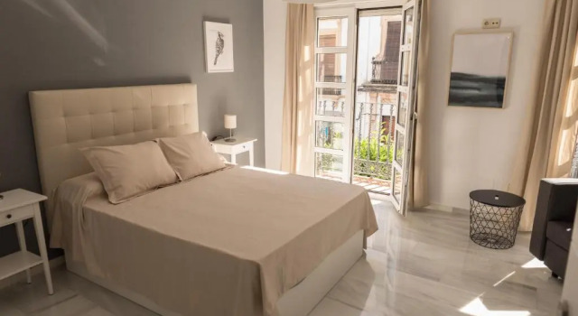 Apartamento Centro La Paz by CasaTuristica, Забронировать Апартаменты/квартира Отели Ронда с парковкой, рядом с Casa Palacio de los Condes de la Conquista., Парковка