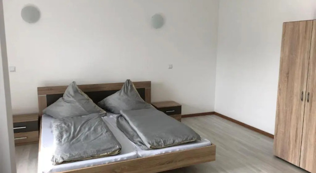 Апартаменты Stundenhotel Krieger