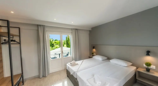 Студия с балконом Nikos Villas - Poolside Getaways in Kavos, Corfu