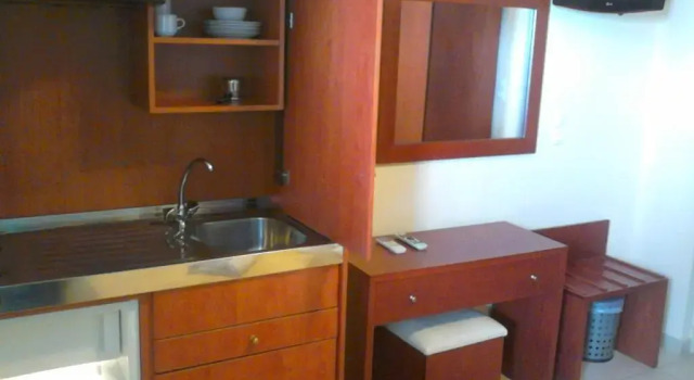 Трёхместный номер Standard Цокольный этаж Frini Hotel