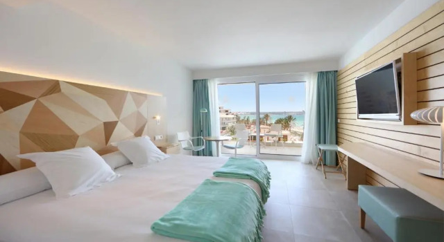 Двухместный номер с частичным видом на море Отель Iberostar Selection Playa de Palma