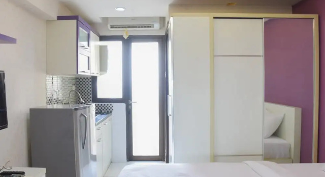 Номер Standard Homey and Simply Studio Room at Kebagusan City Apartment