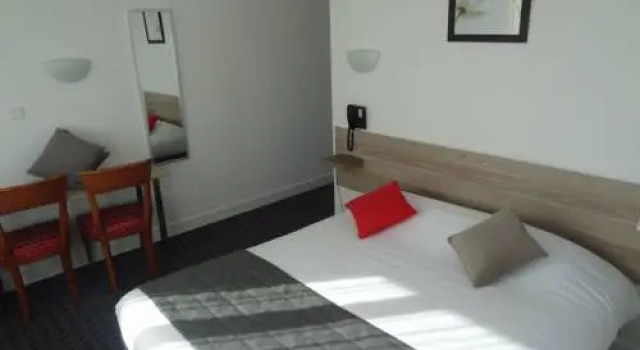Les Ambassadeurs, Boek Hotel Saint-Chamond Parijs