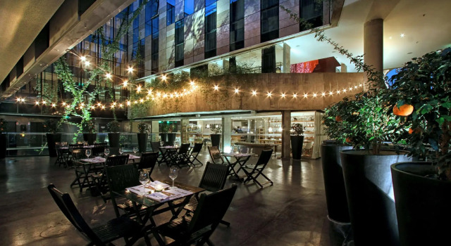 Двухместный номер Corner с балконом Anselmo Buenos Aires, Curio Collection by Hilton