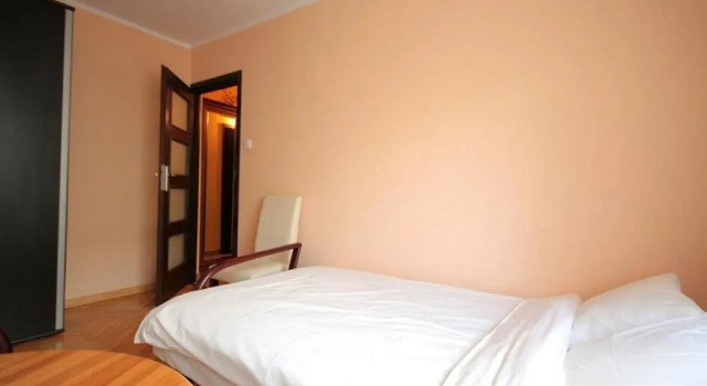 Rent a Flat apartments - Dabrowszczakow St., Varaa Huoneisto Hotellit Pommeri pysäköinnillä, Pysäköinti