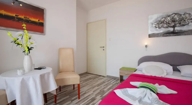 Seaview Apartment Paula 6 300m From Sea