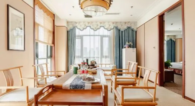 Люкс Executive Zhongkai Count Hotel