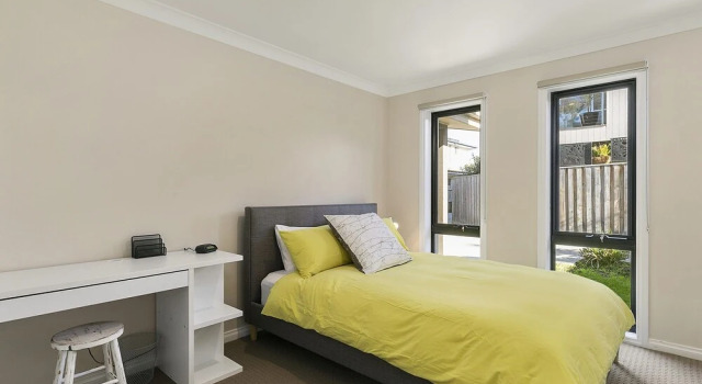 Summer Breeze - Free Wifi & Netflix Inlet Side Central Location, Book Hotel Inverloch 