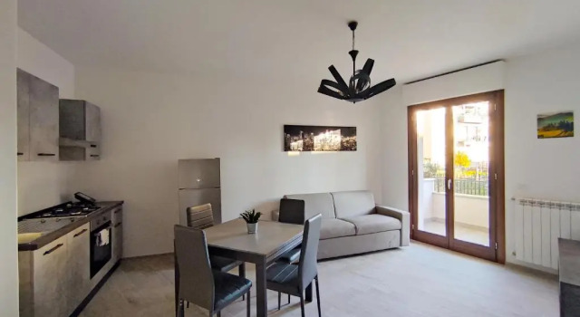 Lejlighed Beautiful apartment with bedroom, sofa bed and large open space with kitchen and terrace-Silver Apartment