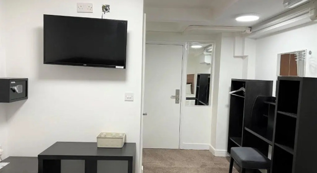Четырёхместный номер Standard Plaza London Hotel