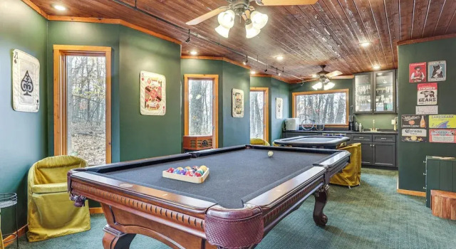 Коттедж Grand Wintergreen Resort Home w/ Hot Tub!