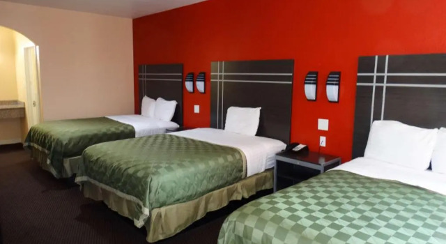 Четырёхместный номер Standard Motel 6 Houston, TX - Willowbrook Mall