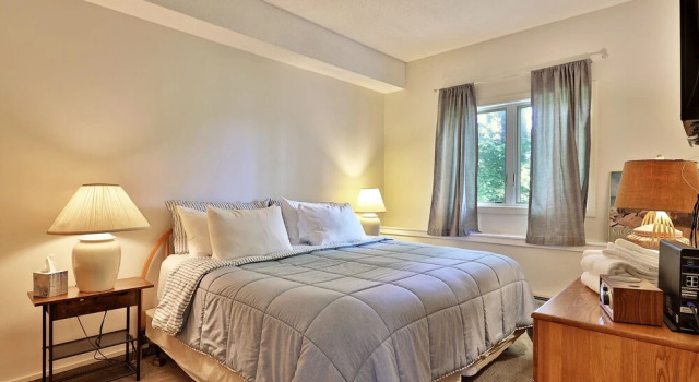 The Woods by Killington Vacation Rentals - 2 Bedrooms, Varaa Huoneisto Hotellit New England uima-altaalla, Uima-allas