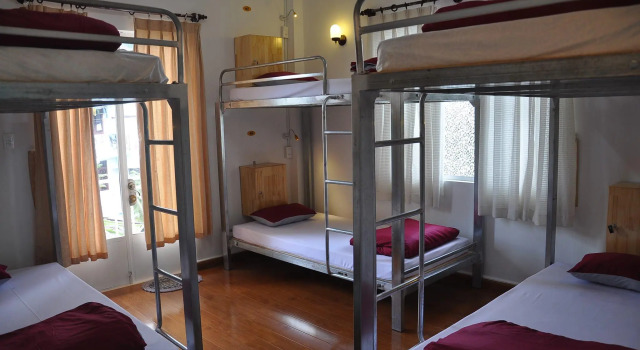 Кровать в общем номере Sun Smile Homestay