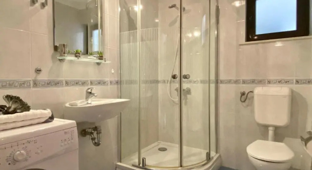 Апартаменты с 2 комнатами с балконом и с видом на море Apartments La Perla