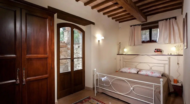Casale Dalmanuta, Varaa Hotelli San Venanzo Umbria