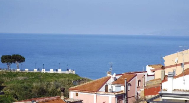 Четырёхместный номер Standard с балконом B&B Villa San Nicola