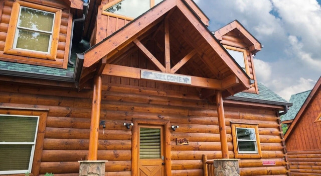 Heavenly Hideaway 4 Bedroom Home by Redawning