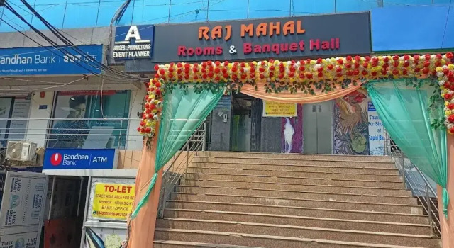 Raj Mahal Rooms & Banquet Hall, Забронировать Отель Недорогие отели штата Карнатаки, недорого