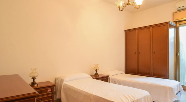 Nice Apartment in Collesano With Wifi and 3 Bedrooms, Book Apartment Hotels in Sicily with Parking, Parking