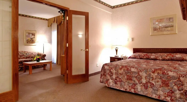 Двухместный номер Standard с балконом Bismarck Hotel and Conference Center