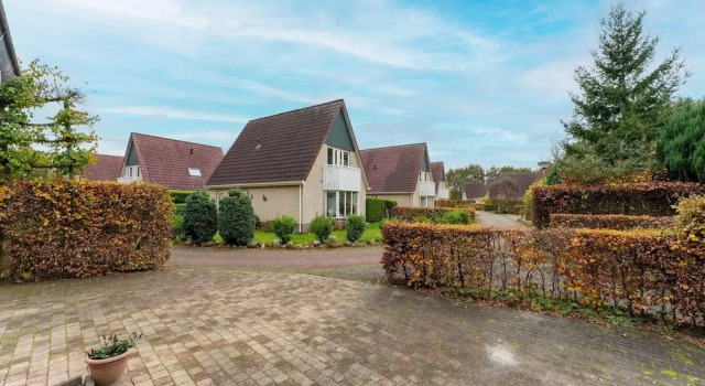 Free Holiday Home With big Garden, Varaa Hotelli Schoonloo Drenthe