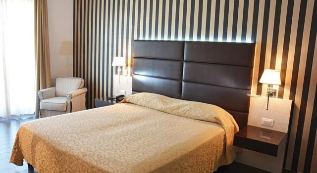 SHotel