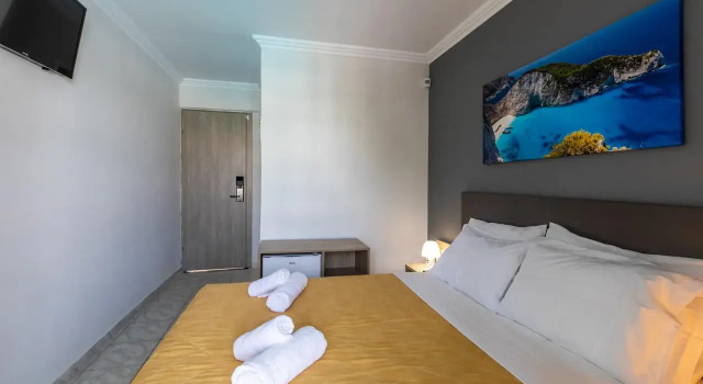 Полулюкс Cameo Beach Resort