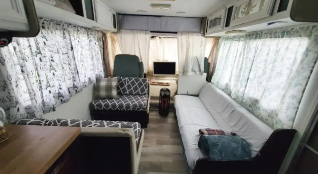 Номер Standard 34ft Mobile Home Near Yale U