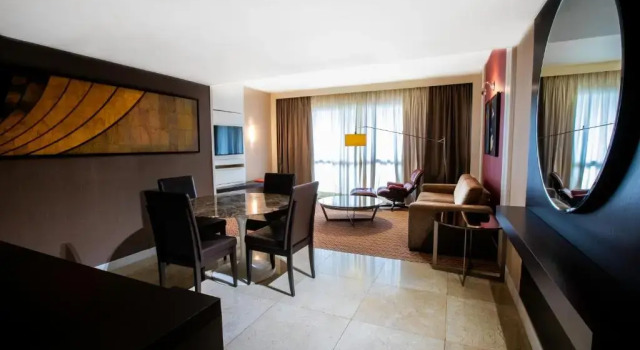Люкс Kubitschek Plaza Hotel