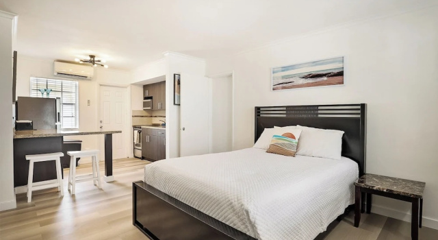 Четырёхместный полулюкс La Mer Suites
