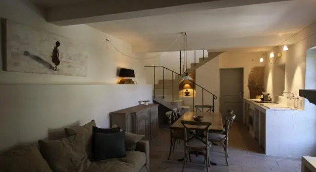 Provence Secrète-Maison Provencale de Hameau