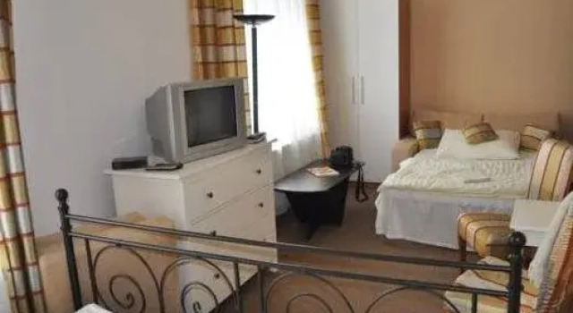 Zelena Ratolest, Boek Hotel Hotels in Zuid-Bohemen met parkeren, Parkeren