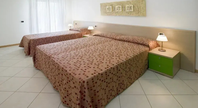Super Villaggio Planetarium Resort 1 Bedroom Apartment Sleeps 4, Prenota Appartamento Hotel a Veneto con piscina, Piscina