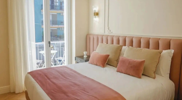 Sofia Suites &Rooms