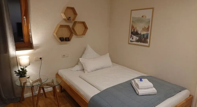 Gemütliche Ferienwohnung am Ortsrand, Boek Hotel Hotels in Odenwald met parkeren, Parkeren