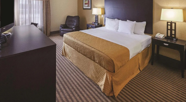 Двухместный номер Standard La Quinta Inn & Suites by Wyndham Livingston