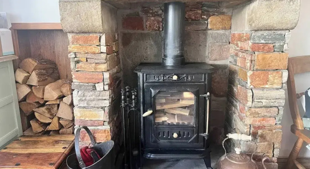 Historic Seaside Cottage - Sleeps 5 & Pets Ok, Varaa Lomakoti Morecambe Lancashire