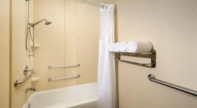 Номер Standard Holiday Inn Express & Suites San Antonio West Sea World Area by IHG