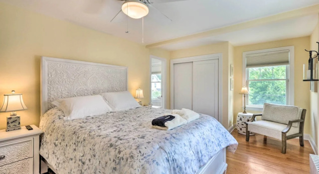 Walkable New Haven Retreat w/ Ocean Views!, Rezervați Casă de vacanță New Haven Connecticut