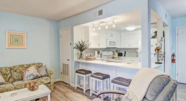 El Cortez EC134 - 1 Br Condo
