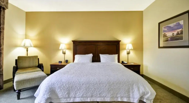Люкс Hampton Inn & Suites North Charleston-University Boulevard