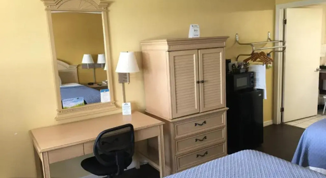 Номер Standard Days Inn by Wyndham Madison